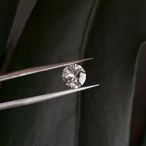 Vietnamese Topaz, Round Cut with 5-Point Star, Loose Gemstone for Fine Jewelry, 1.3 carats, 6.7mm