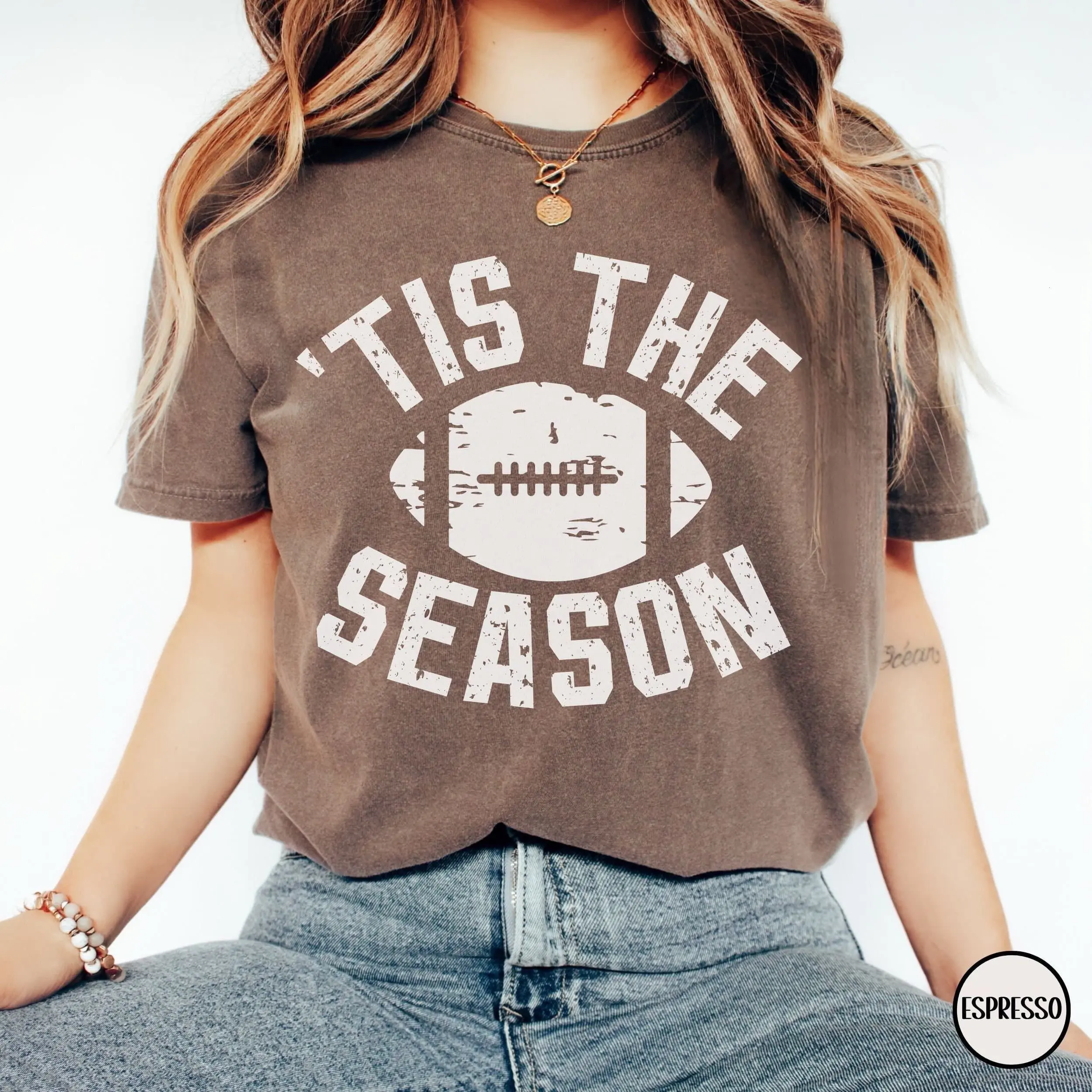 Comfort Colors  Tis The Season Football  Shirt, Football Mom T-Shirt Retro Game Day Tee