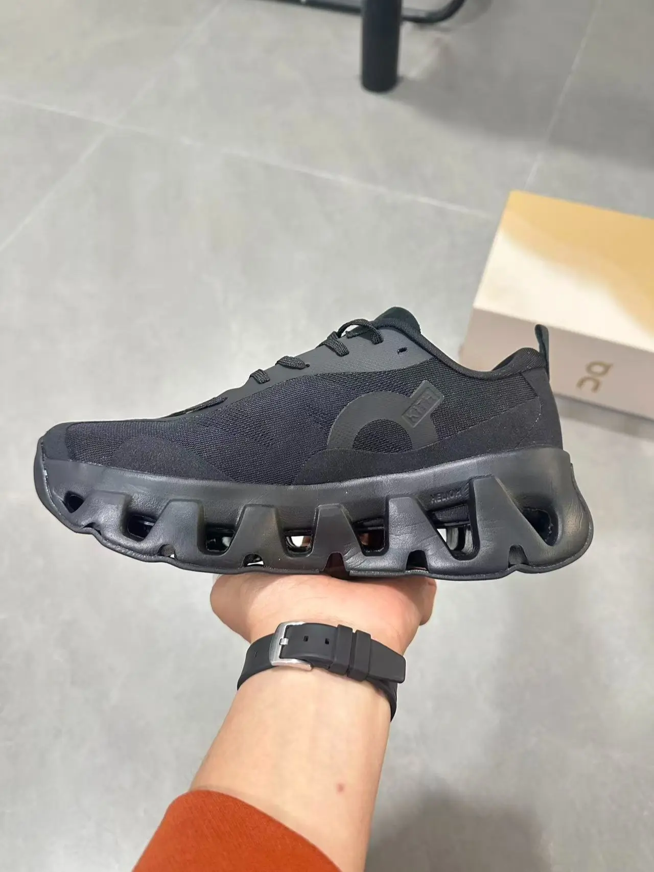 Versatile Soft All Black Cushion Sneakers Breathable Lightweight For Travel Walking Daily Wear