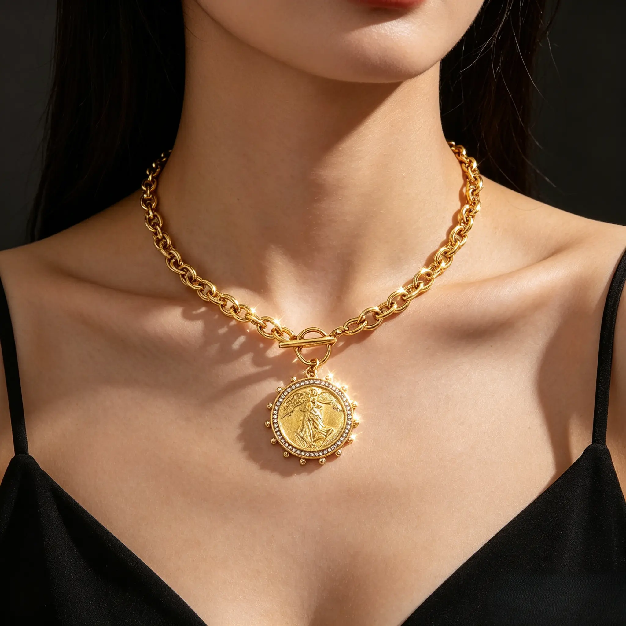 Women's Statement Necklace, Vintage Gold-Plated Chunky Cuban Link Chain with Angel Coin Amulet and Toggle Clasp, Fashionable Jewelry Accessories, Casual, Gold Plated Amulet, Chunky Jewelry, Feminine, Divine Feminine, Unisex, Alloy, 24 Inch Necklaces, Arti