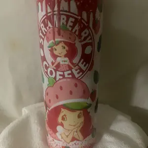 Strawberry shortcake 20 ounce skinny Tumblr star bucks Tumbler