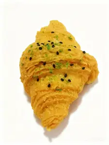 PINKMARLENE Squishy Toy Croissant A 88g PINKMARLENE Squishy Toy Croissant A 88g
