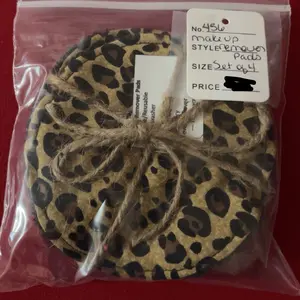 Makeup removal pads