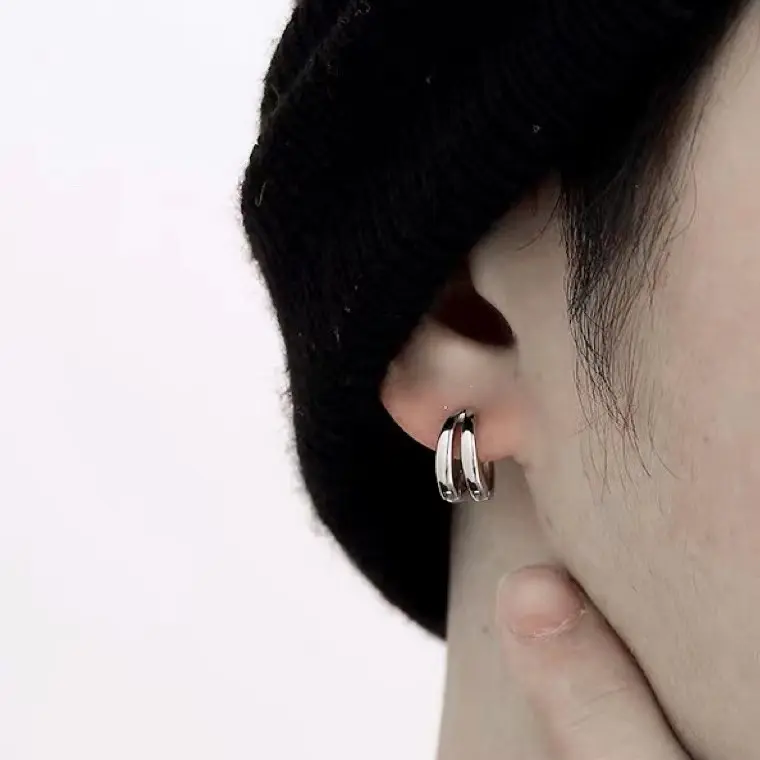 C424 Geometric Ear Buckle Silver