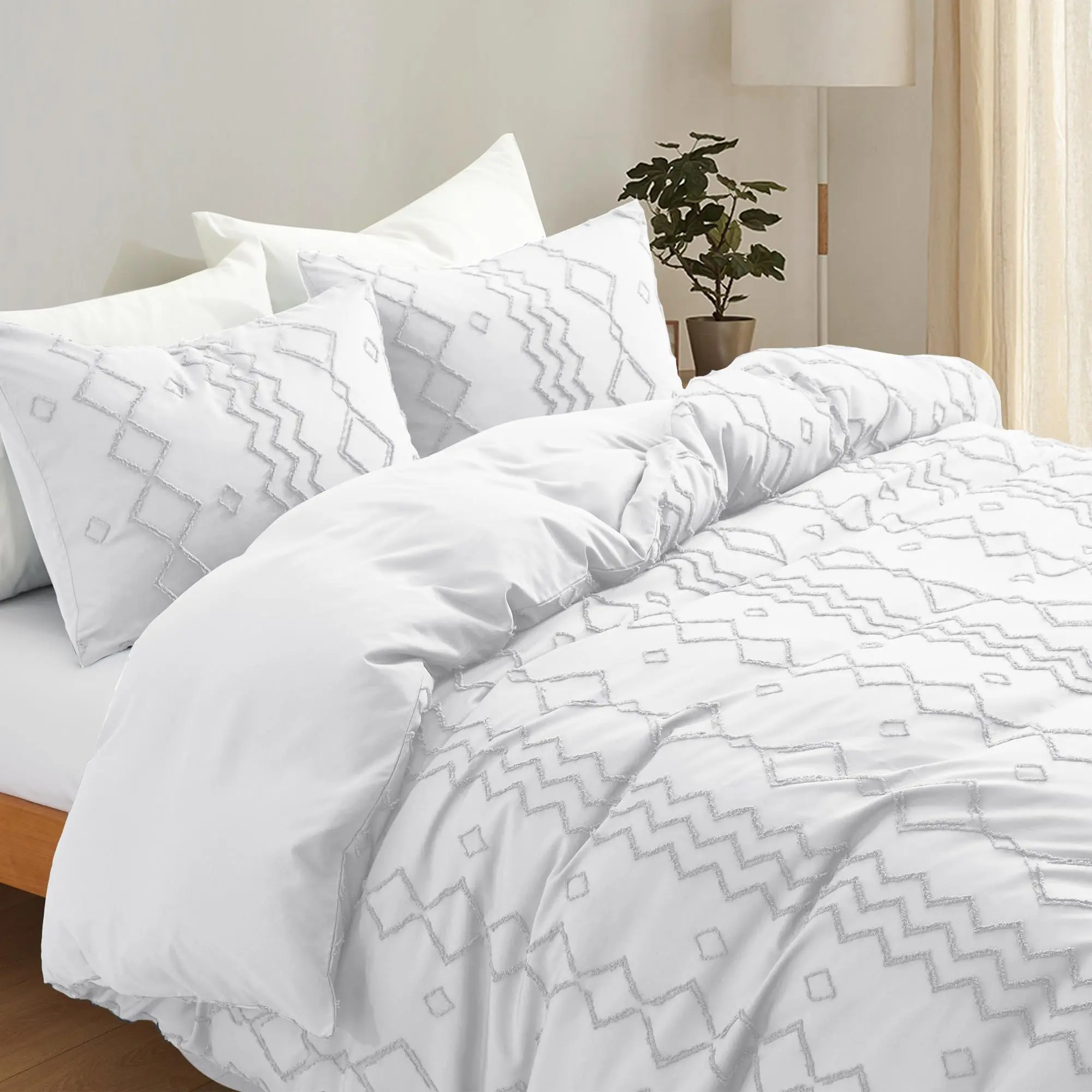 Duvet Cover Full/Queen Size, 3 Pieces Soft and Lightweight Boho Duvet Covers Set for All Seasons, Tufted Bedding Set Includes 1 Full/Queen Duvet Cover & 2 Pillowcases