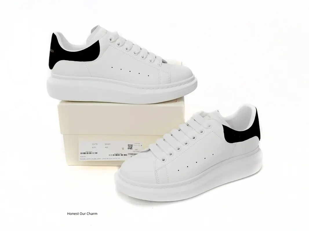 Unisex White Smooth‑Black‑Leather Contrast Heel Low‑Top Platform Sneakers, Lace‑Up Chunky Thick‑Sole Casual Shoes, Full Leather Upper, Height‑Boosting Midsole, Retro Street‑Hype Footwear For Daily Commute, Dating And Street Outfits