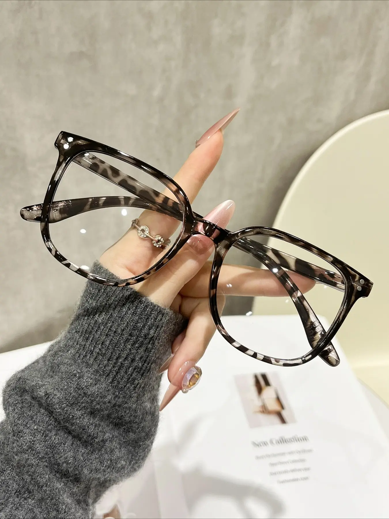 1 pair of women's and men's leopard print square flat glasses, suitable for computer reading/games/TV/mobile phone/daily travel, high definition glasses, Trendy square frame, Fashion Glasses