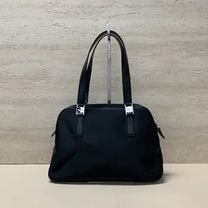 Pre-owned SALVATORE FERRAGAMO Nylon Shoulder Bags 7.8'' R1999 Shoulder Bag C1854032901 0401 T1 Qiqi