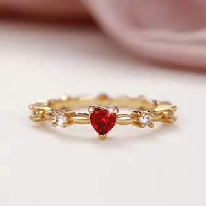 Heart-Shaped Cubic Zirconia Solitaire Gold Stackable Ring, Red Elegant Unisex Fashion Heart Ring, Comfortable Versatile Jewelry Accessory for Daily & Special Occasions, Fashion Heart Rings
