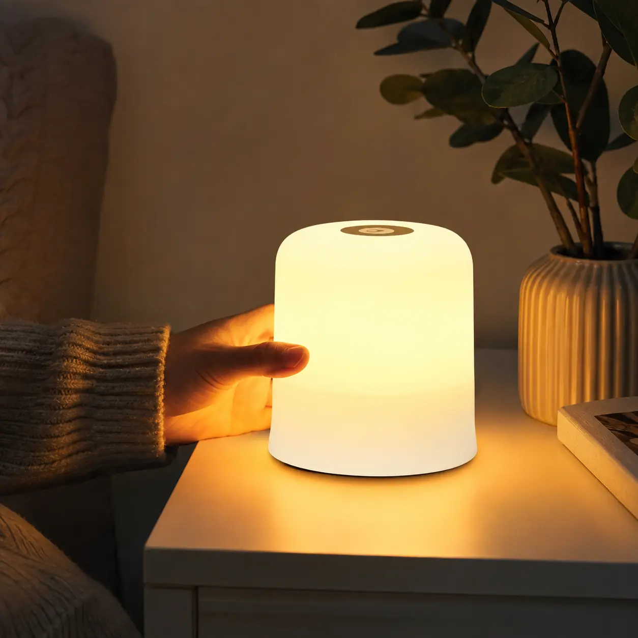 USB Rechargeable LED Night Light, Touch Control Portable Ambient Night Lamp, Multifunctional Decorative Lighting for Home Bedroom Living Room, 1 Count