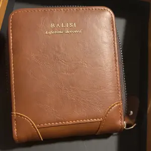 2025 New Men's Wallet PU Leather Purse Zipper Retro Style Short Wallets Men Card Holders Coin Storage Money Bag Do Not Wash