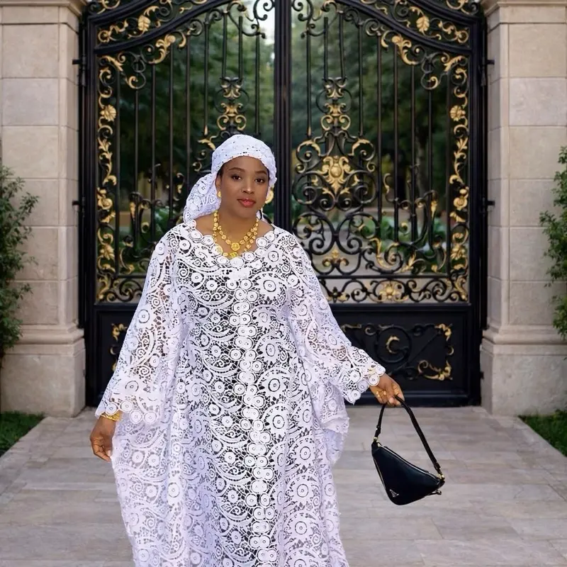 Elegant guipure bubu lace with inner belt