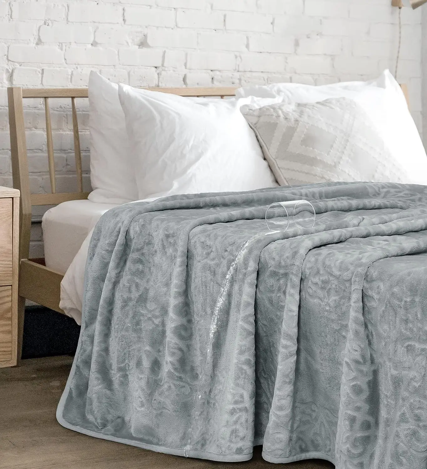 SUMGAR Waterproof Blanket for Bed Couch Sofa, Liquid Proof Dogs Pet Blanket, Grey and purple Double Sided Fleece Thick Warm Soft Mandala Tufted Throw