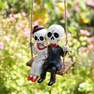 Resin Couple Skull Swing Statue, Home Bedroom Living Room Desk Decor, Coffee Shop Bar Office Decoration, Outdoor Garden Lawn Yard Sculpture, Garden Sculptures Statues