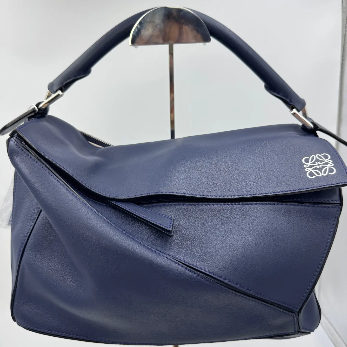 Pre-owned Loewe Puzzle Medium Navy Blue Smooth Calfskin 3Way Crossbody Bag