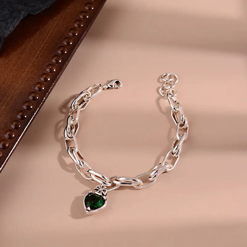 [BOGO]Green zirconia crown pendant bracelet, retro minimalist style, elegant and fashionable wrist jewelry