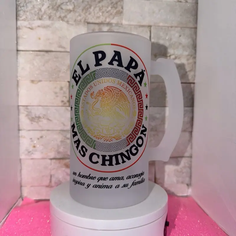 EL PAPÁ MÁS CHINGÓN ESCUDO Father’s Day Frosted mugs. Perfect beverage-Drinkware,, durable, elegant