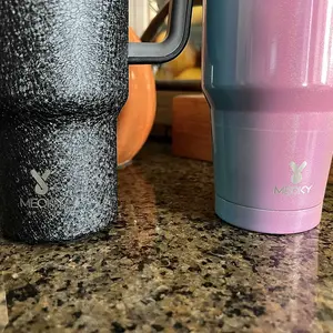 Product Review of 40oz Vacuum Flask, Vacuum Insulated Tumbler, Stainless Steel Water Bottle with Handle, Large Capacity Drinking Cup for Home Office Outdoor Camping from T**e