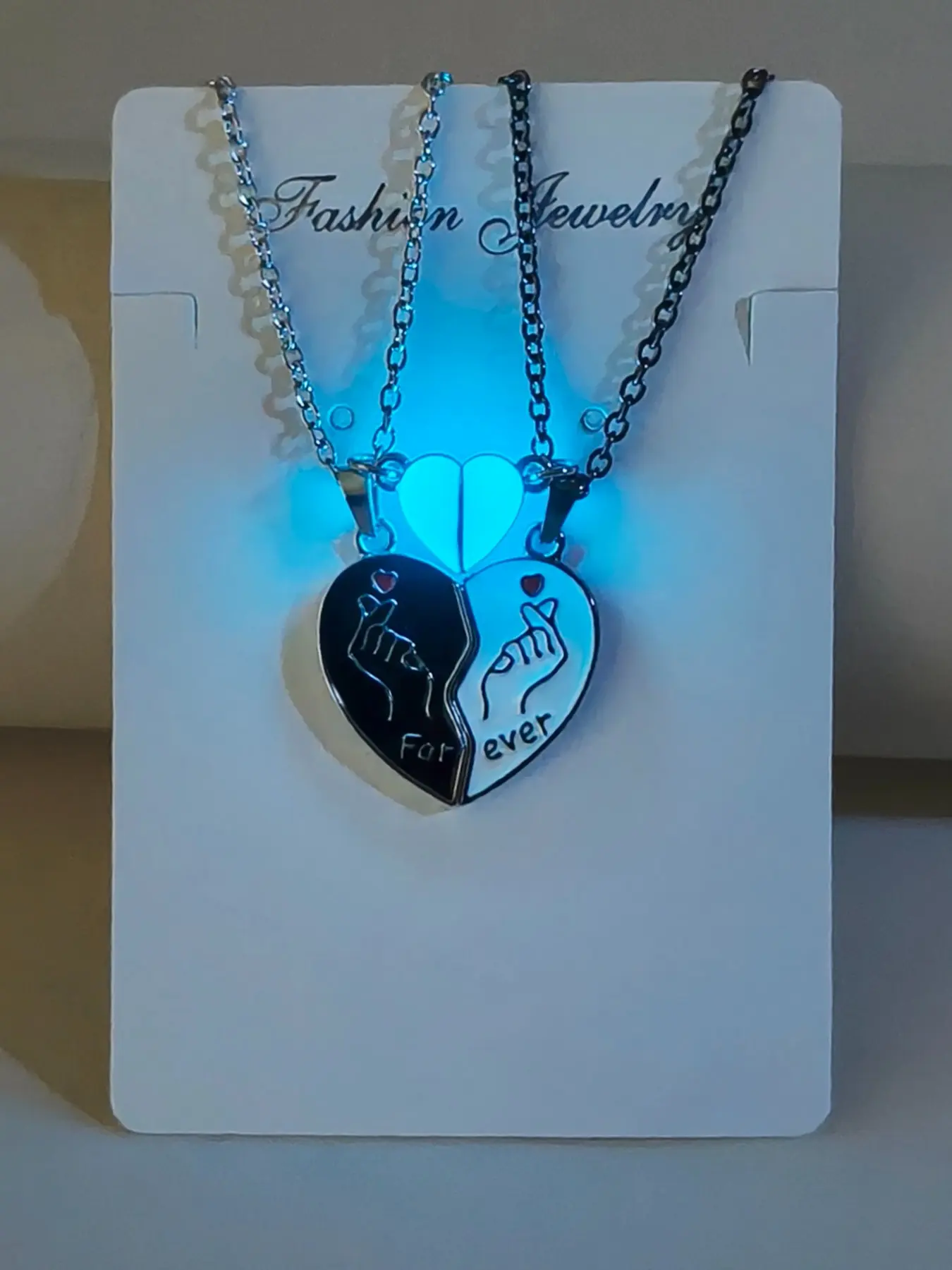 Night Glow Heart Shape Accessories Hand Gesture Love Couple Necklace Cute Style Forever Love Gift Jewelry Set Luminous Couple Necklace Jewelry Gifts
