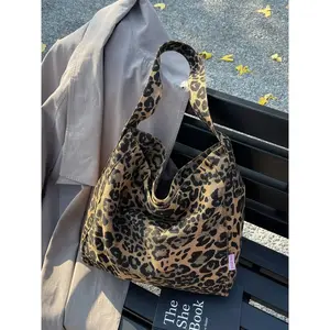 Fashion Leopard Pattern Shoulder Bag, Casual Versatile Bag for Women, Trendy All-match Commuter Bag for Daily Used