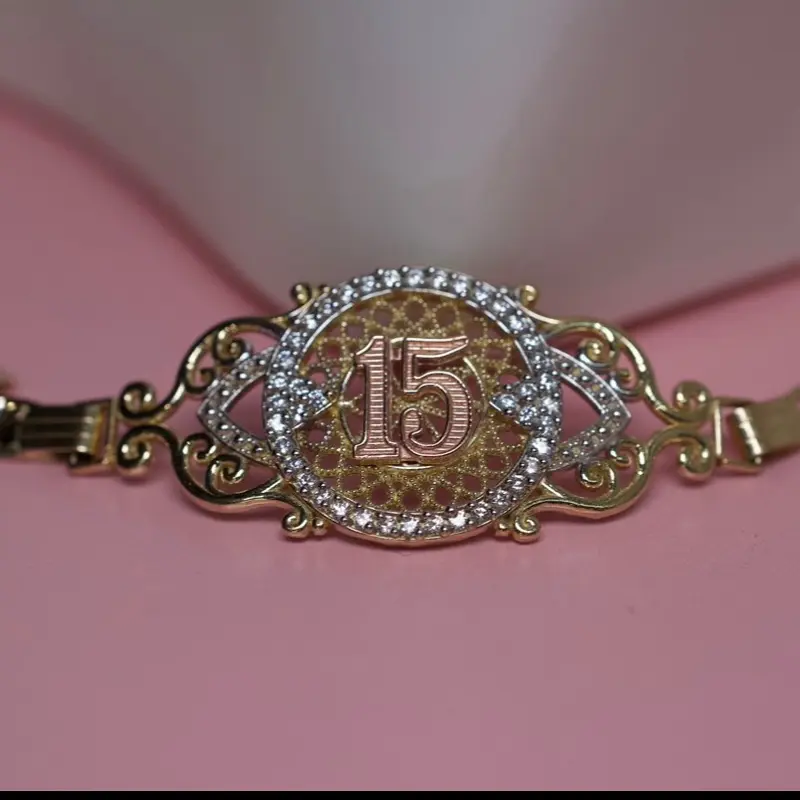 Pulsera de 15 años en Oro 10k