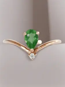 Elegant and luxurious V-shaped design, women's ring suitable for daily versatile banquets, parties, events, engagements, jewelry, holiday gifts