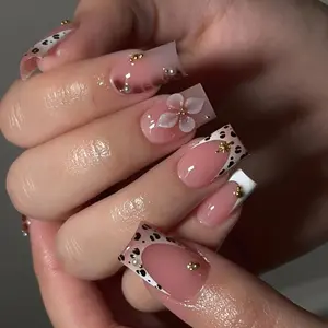 24Pcs French Tip Press on Nails Medium Square Fake Nails Leopard Print Nails Press Ons Flower False Nails with Pearl Design French Tip Glue on Nail Glossy Stick on Nail for Women Decorations 24Pcs