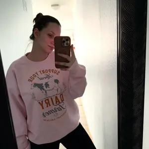 Eat Local Breastfeeding Sweatshirt, Breastmilk Hoodie, Moms Milk Crewneck, Moms Boobery Jumper Baby Shower Gift for New Mom for Nursing Unisex Soft Comfort Pullover Long Sleeves Graphic Fabric Sweater