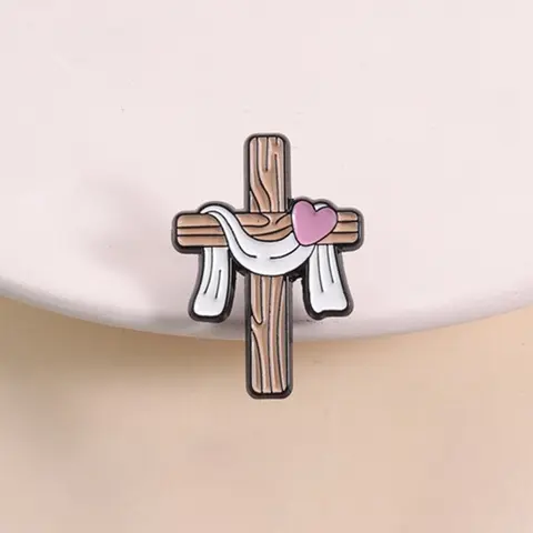 Gentle Heart Cross Enamel Brooch, Religious Cross Pins, Christian Theme Badge, Elegant Pin Accessory, Perfect Gift for Faithful Believers