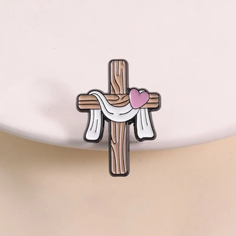 Gentle Heart Cross Enamel Brooch, Religious Cross Pins, Christian Theme Badge, Elegant Pin Accessory, Perfect Gift for Faithful Believers