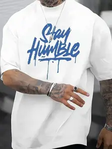 Men's "Stay Humble" Graffiti Graphic T-Shirt Cool Drip Style Blue Script Quote Casual Streetwear White Short Sleeve Crew Neck Top
