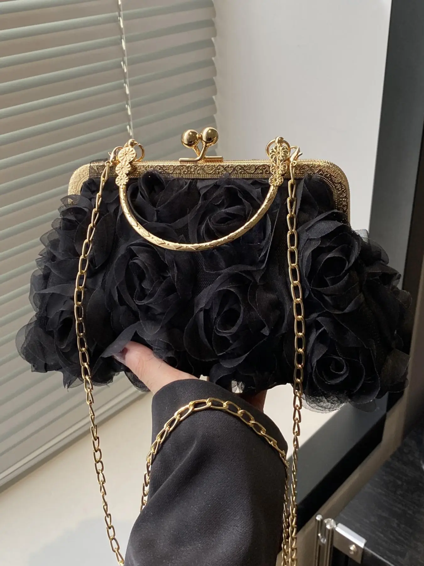 Women's Rose Design Crossbody Bag, Everyday Crossbody Bag, Chain Strap Shoulder Bag for Daily Used, Daily Commuting Bag