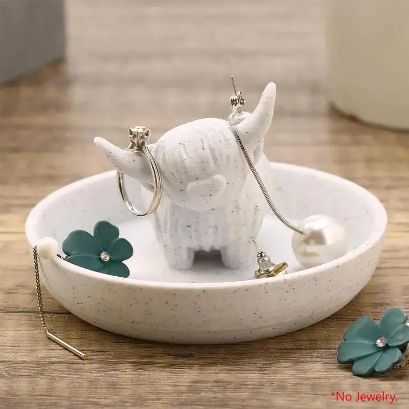 Highland Cow Ring Holder with Round Plate, Cute Unique Women's Gift, Plastic Farmhouse Bohemian Jewelry Storage Box, Home Decor, Durable Plastic Organizers, Farmhouse Style Storage, Home Jewelry Organizer, Jewelry Storage Unit