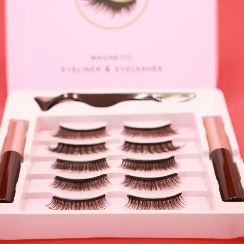 Magnetic Eye Lashes + Eyeliner