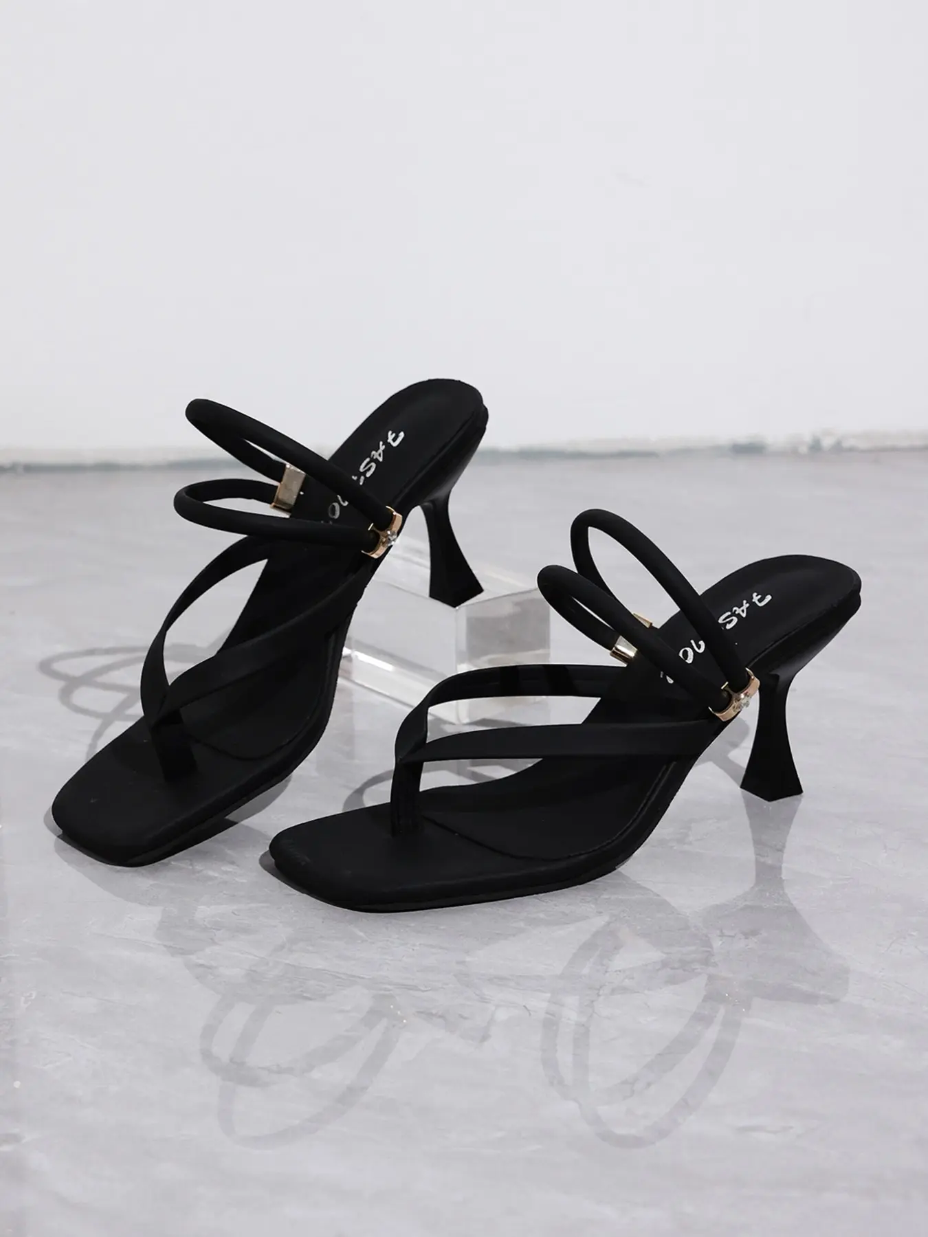 Women's Glossy Square Toe PU Leather Sandals, Classy Sandal, Elegant Fashionable Sandals, Versatile Slip-On Shoes, Elegant High Heel Pumps for Office Parties, Perfect for Commute and Daily Wear, Footwear