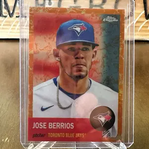 Jose Berrios - 2022 Topps Chrome Orange Wave Refractor 21/25 #418
