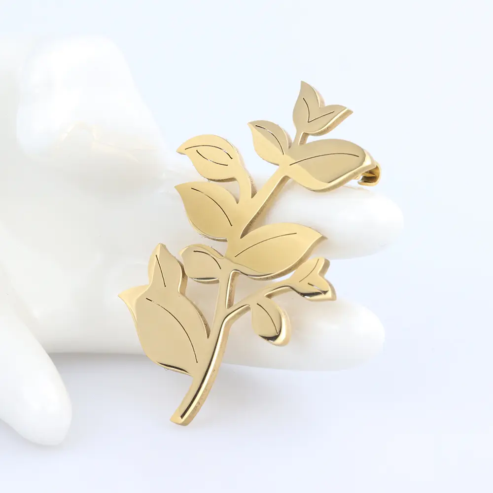 Golden fashion brooch with personalized design, high-quality vacuum electroplating and long-lasting color retention Jewelry Jewellery