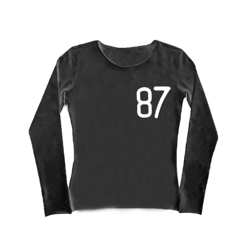 Black round neck long sleeved shirt