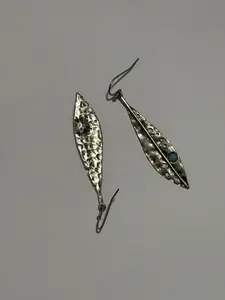Gold Leaf Costume Jewelry Earrings - Stylish Fashion Accessory for Daily Wear