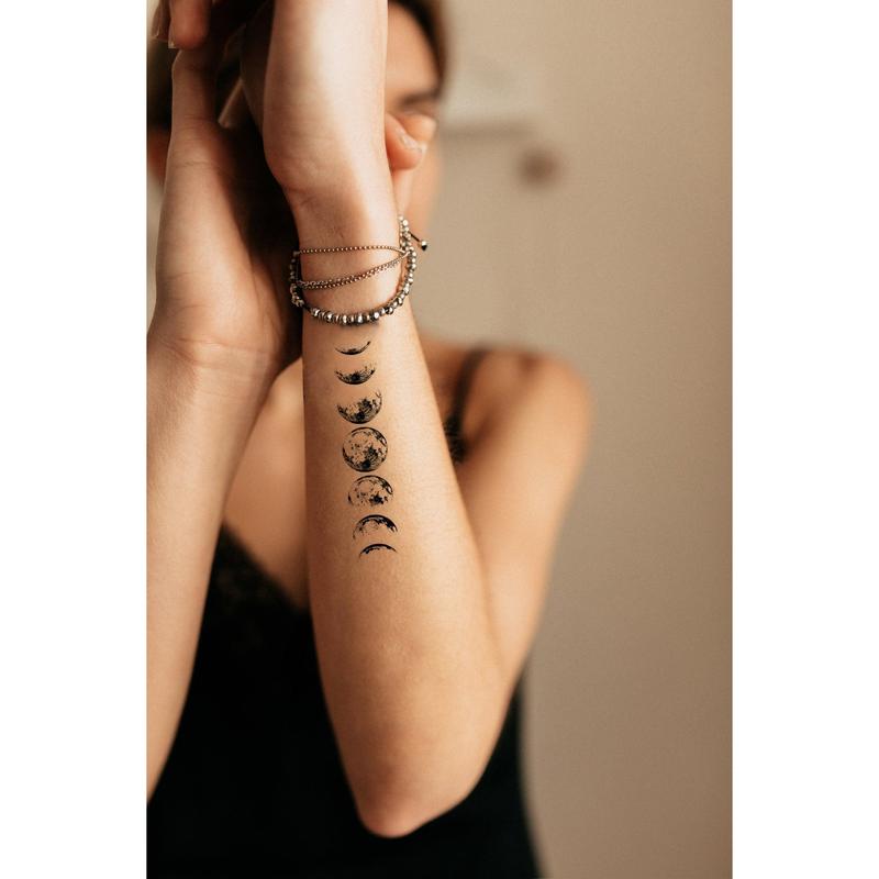 Moon and planets (L-23)