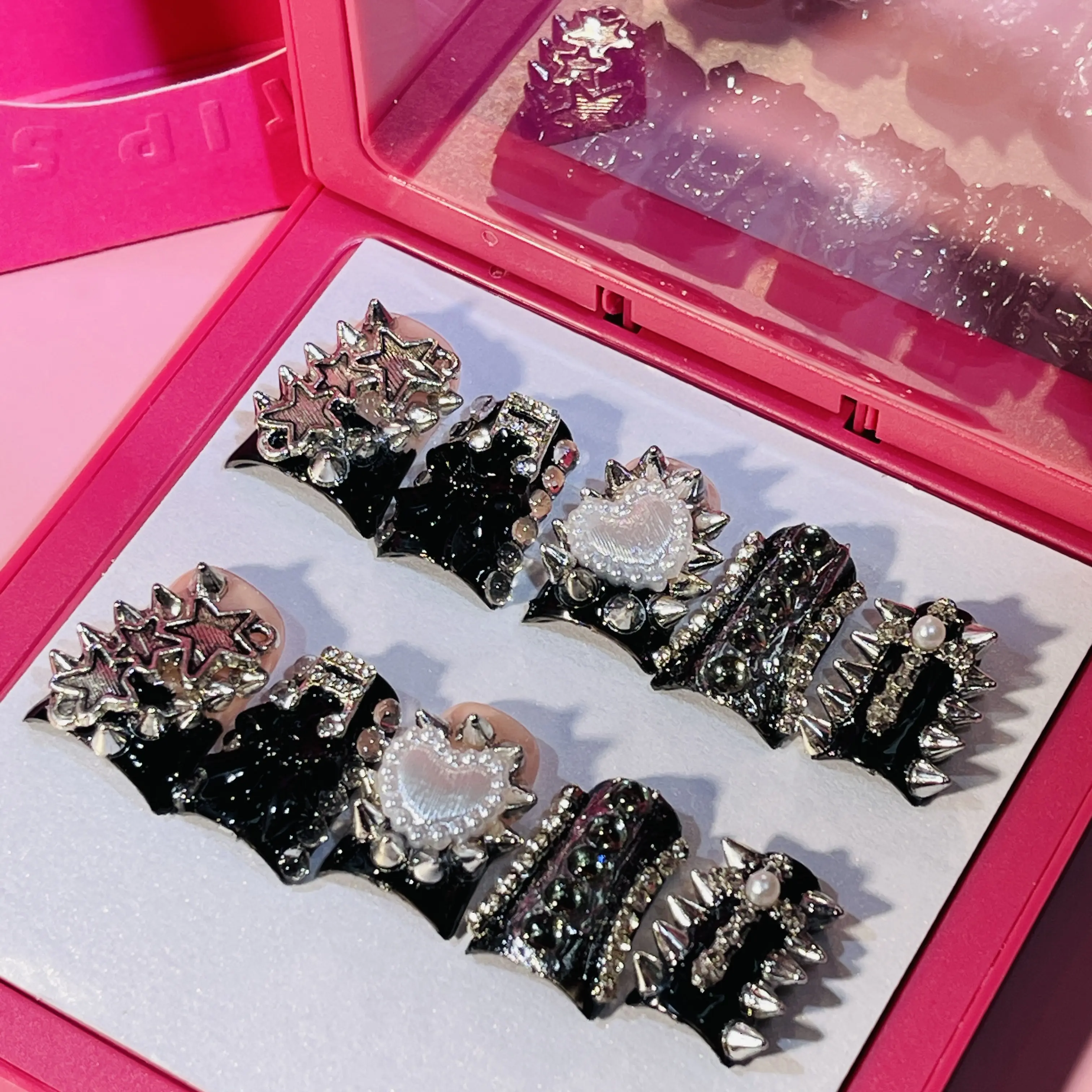 Handmade Duckbill Press-On Extensions, 10 Pcs Decorative Multi-pack with Spikes, Heart Rhinestones & Crystal Clusters, Nail Extension, Decorative Nails, Fake Nails