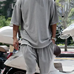 Men's summer casual suit, solid color round neck short sleeved T-shirt and shorts, classic loose sportswear, comfortable for daily wear