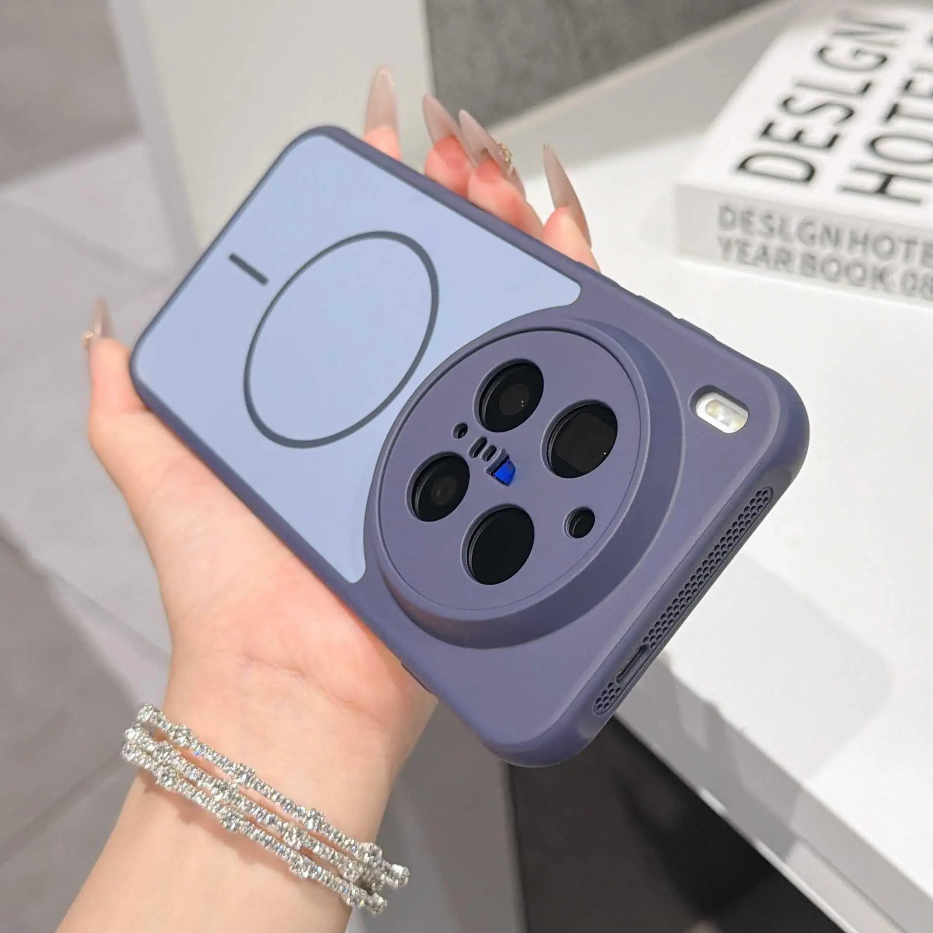 For vivo X300 Pro Skin-Feel Heat-Dissipating Magnetic Phone Case For X300 Macaron Contrast Color PC Anti-Drop Protective Cover HNN30PL