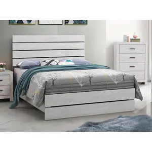 Dreamzon Coastal White Slatted Headboard Queen Panel Bed