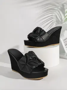 Soft PU Leather Folded Sandals, Versatile Outdoor Slippers, Height-Enhancing Anti-Slip Durable Rubber Women's Wedge Heel Shoes