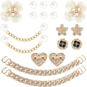 18 Pcs Bling Shoe Charms Flower Pearl Clog Shoes Accessories Fashion Crystal Rhinestone Shoes Charms Pearl Chain DIY Sandals Cute Designer Decoration for Women Birthday Party Favors Own Style Footwear Bedroom