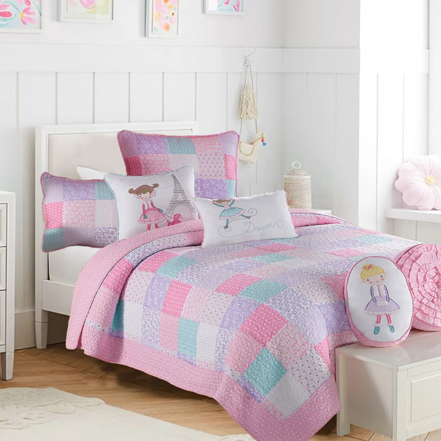 Angelina Blush Pink Polka Dot Print Patchwork Cotton Reversible Queen Quilt Bedding Set - Soft, Decorative, Spring Pastels, Machine Washable, Soft Bedding Sets, Decorative Bedding Set