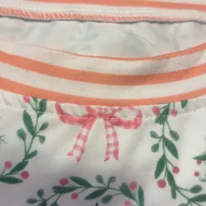 Product Review of Holiday Forest Print Loungewear Set Womens Tree Bow Pajama Set Long Sleeve Top Jogger Pants Soft Cozy Knit New Year Valentines Day All Season Sleepwear from W**y B**n D**n