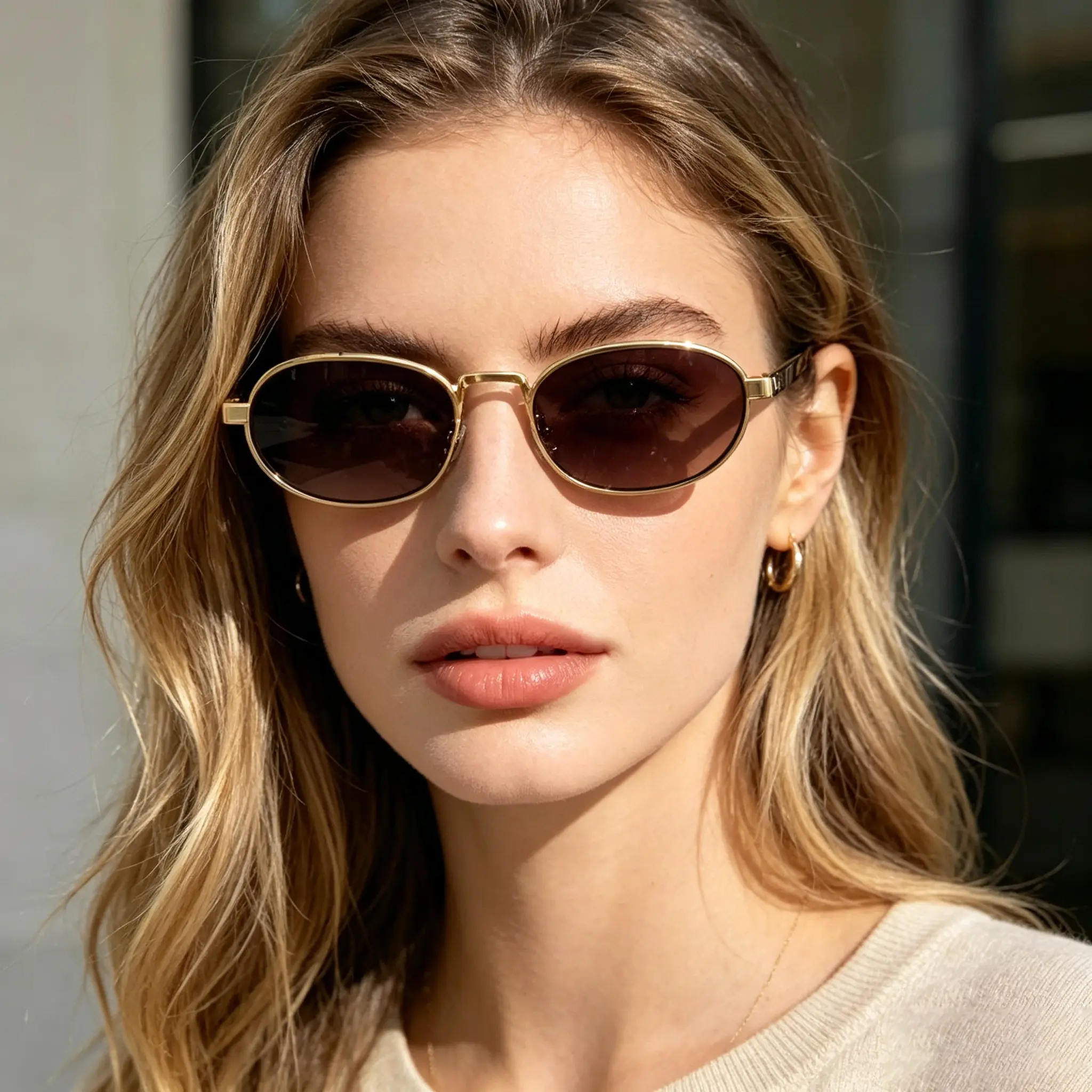 Vintage Small Oval Metal Sunglasses Retro Gold Frame Gradient Brown Lens 90s Y2K Shades，Vintage Small Oval Metal Sunglasses