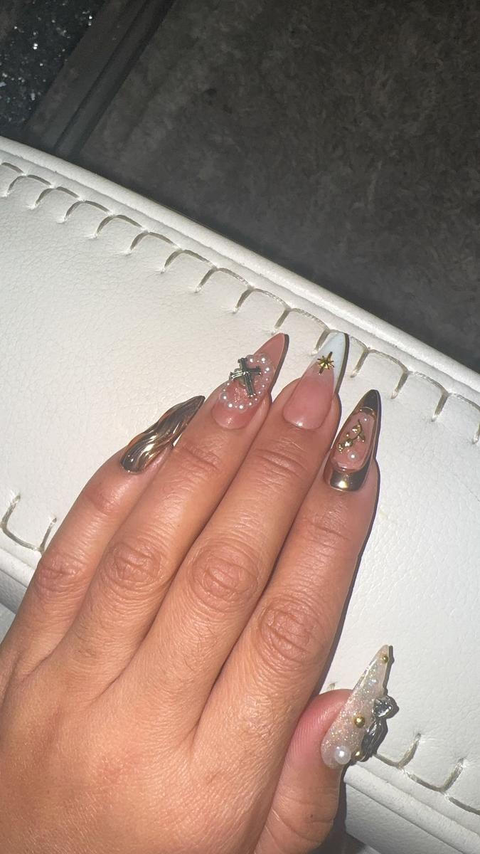 Item: (9) HOLY HOP, M